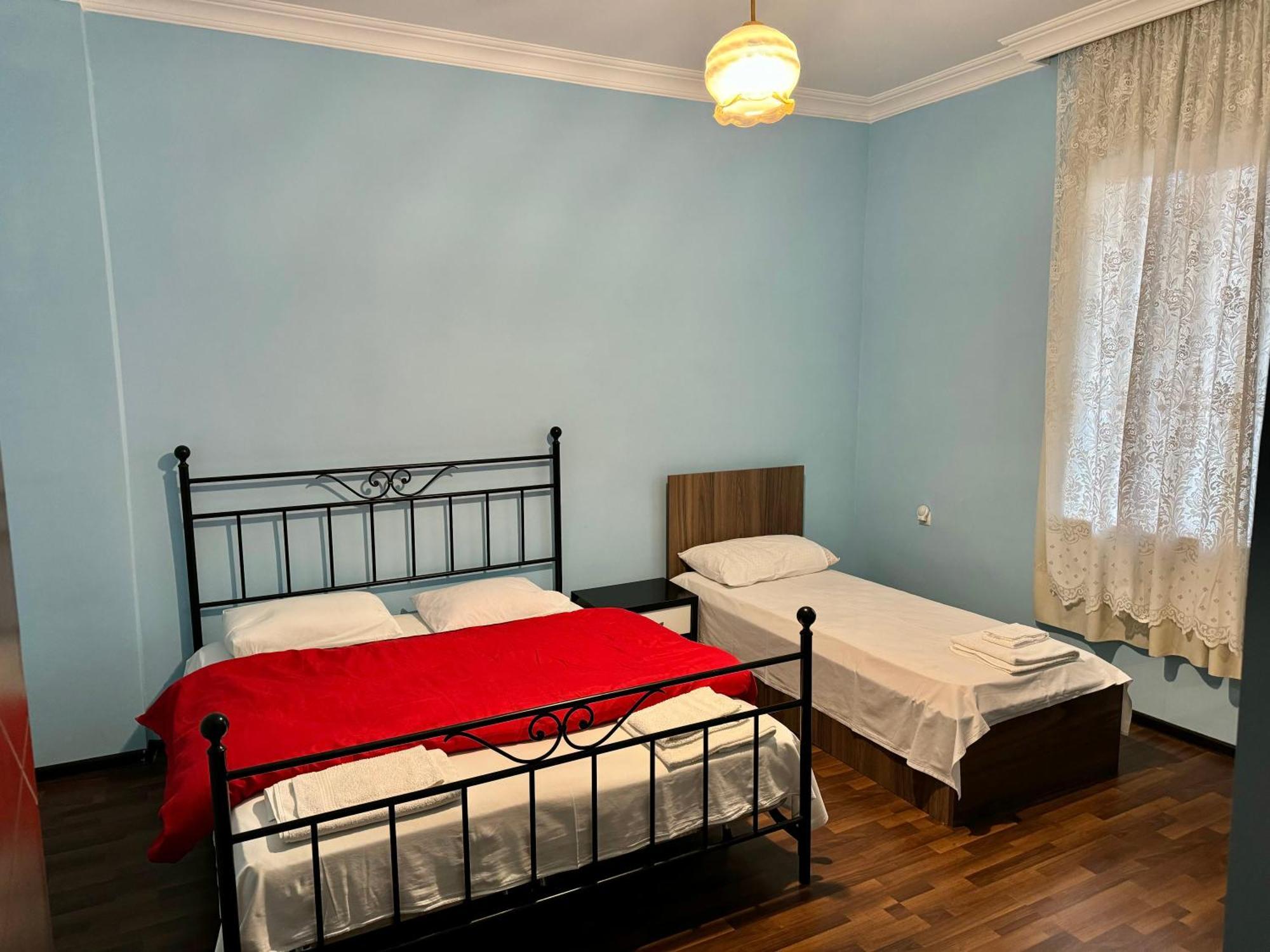Guest House Amo Kutaisi Eksteriør bilde